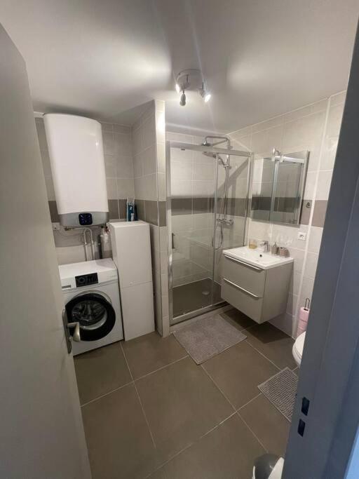Proche Mer Et Centre Appart 2 Pieces Wifi&Clim Sainte-Maxime Exterior foto